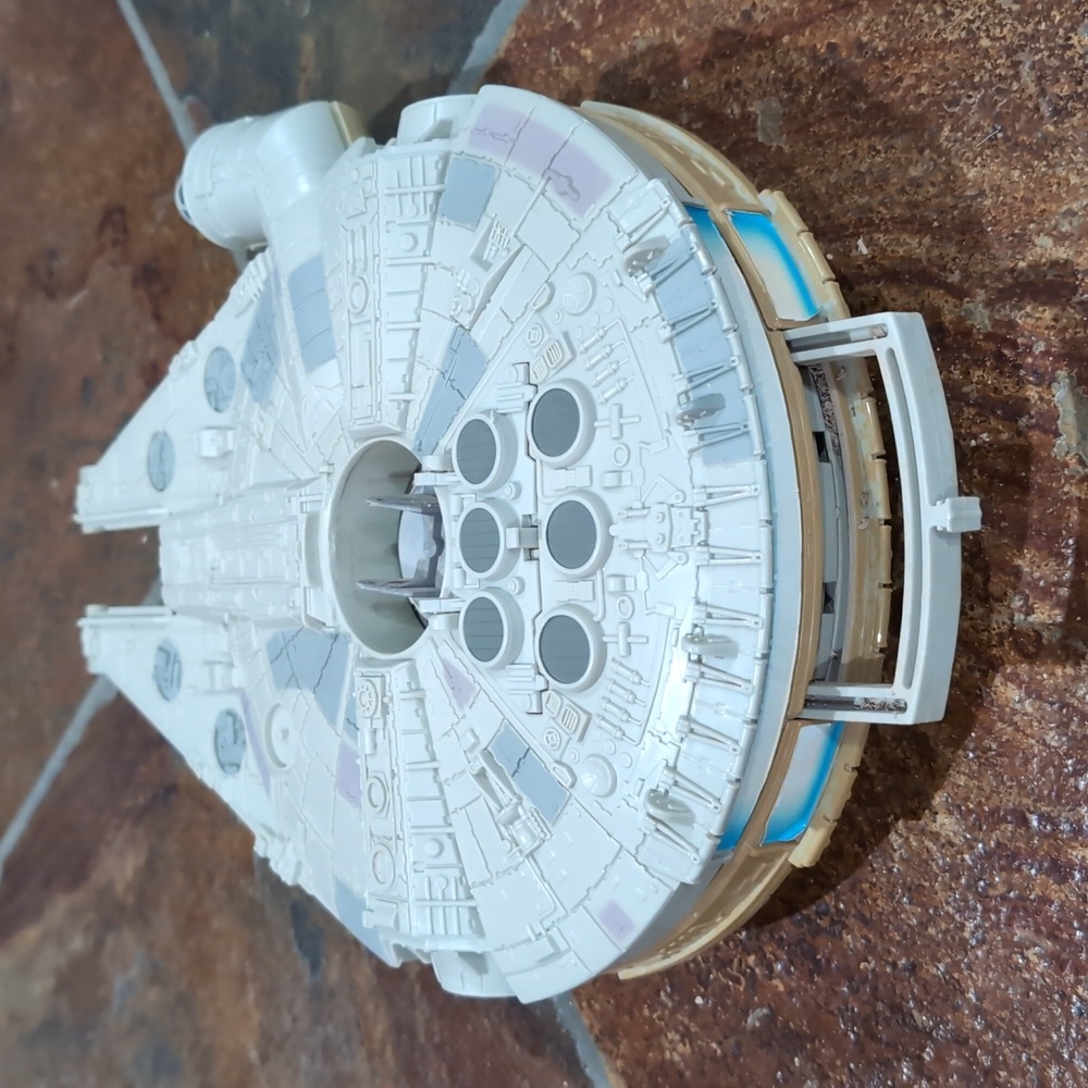 VTG Millenium Falcon Star Wars  Galoob 1995 Micro Machine Not Complete